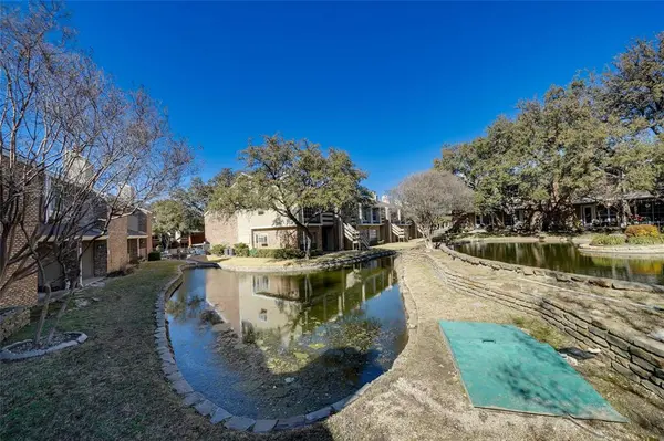 3550 Country Square Drive #411, Carrollton, TX 75006