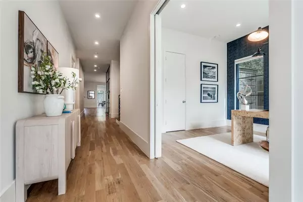 Dallas, TX 75209,5111 W Amherst Avenue