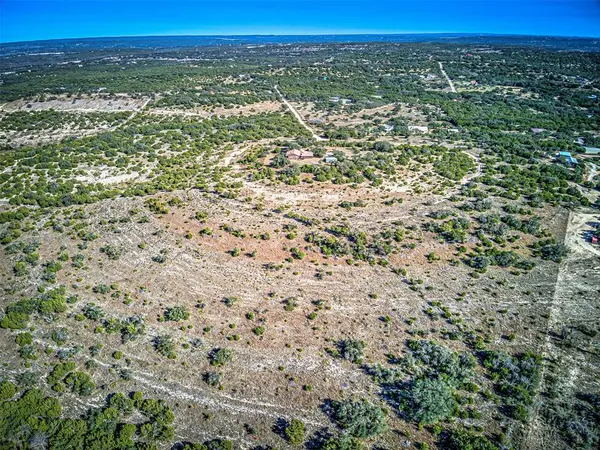 414 Hall Lane, Spicewood, TX 78669