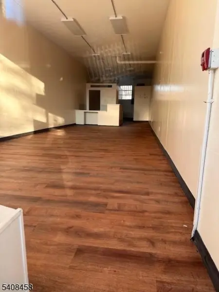 185 N Washington Ave, Bergenfield Boro, NJ 07621