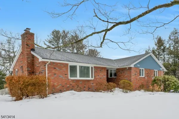 299 Stonetown Rd, Ringwood Boro, NJ 07456