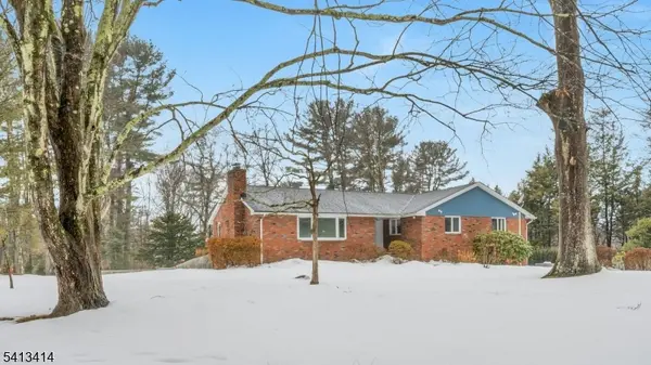 299 Stonetown Rd, Ringwood Boro, NJ 07456