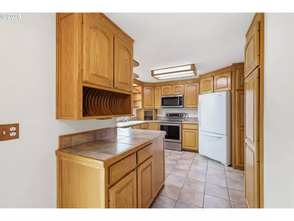 2778 20TH ST, Springfield, OR 97477