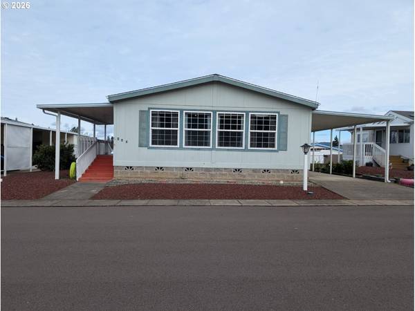 205 W RIVER RIDGE AVE, Roseburg, OR 97471