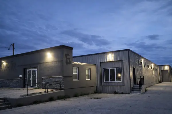 284 Adelaide ST S, London South, ON N5Z 3L1