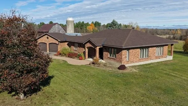 2315 Styles Side RD, Carp - Dunrobin - Huntley - Fitzroy And Area, ON K0A 2H0