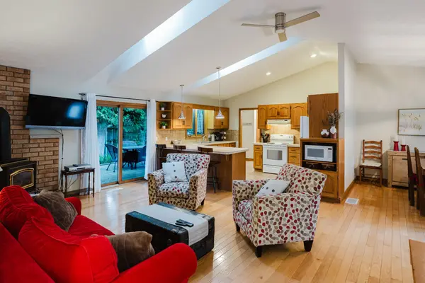 30 Cedar Bush DR, Saugeen Shores, ON N0H 2L0