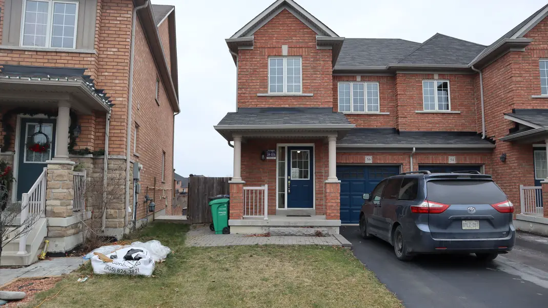 56 Delport Close, Brampton, ON L6P 3T2