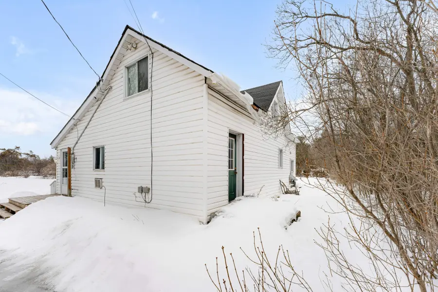 206 Main ST, Loyalist, ON K0H 2H0