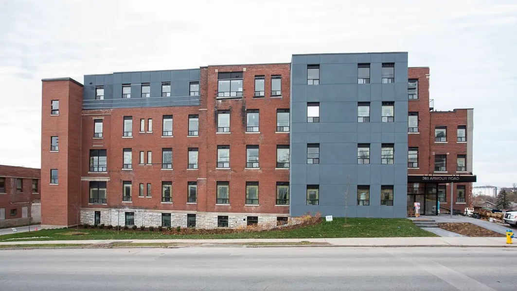 365 Armour RD #304, Peterborough, ON K9H 0K4