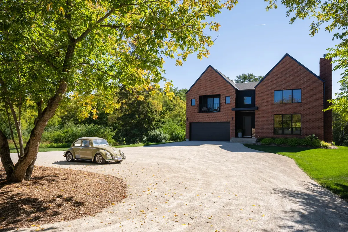 854 Sixth ST, Clearview, ON L9Y 3Y9