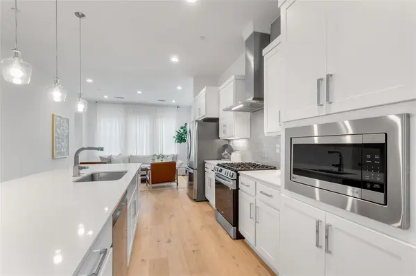 3915 N Hall Street #305, Dallas, TX 75219