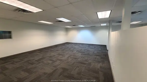 4525 RHODES Drive #250, Windsor, ON N8W 5R8