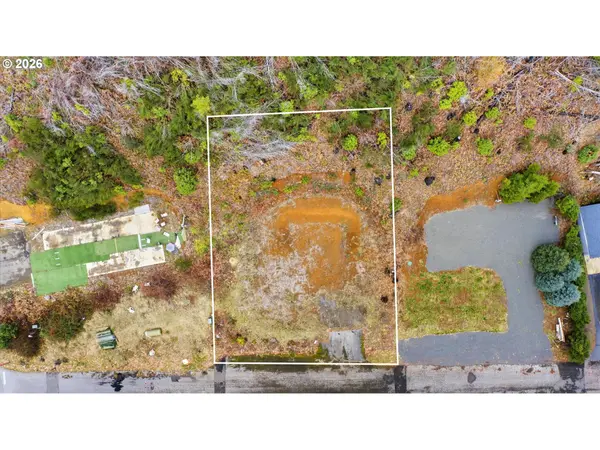 150 W 2ND ST, Detroit, OR 97342