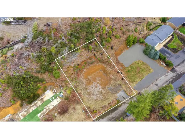 150 W 2ND ST, Detroit, OR 97342