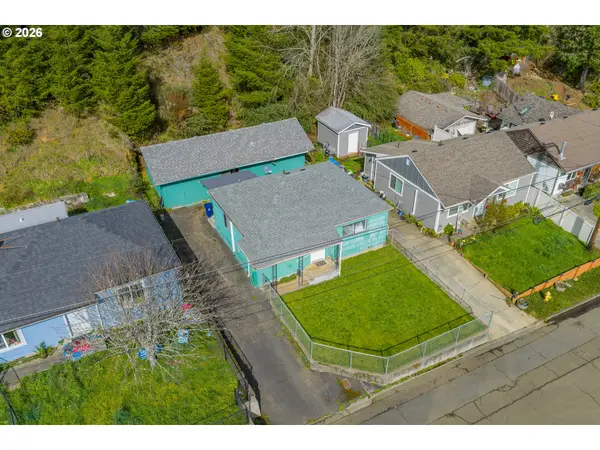 Coquille, OR 97423,900 W 17TH ST