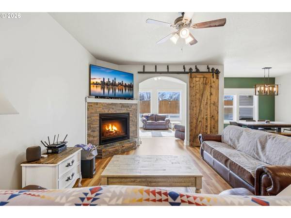 1003 SW OLIVE CT, Hermiston, OR 97838