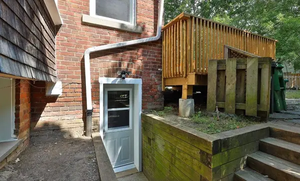 51B Fernwood Park AVE, Toronto E02, ON M4E 3E9