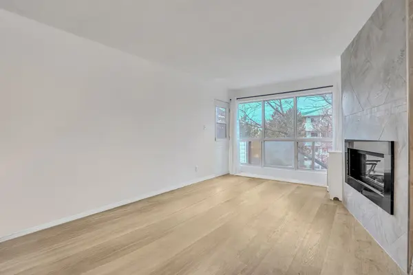 126 Bell Farm RD #312, Barrie, ON L4M 6J3