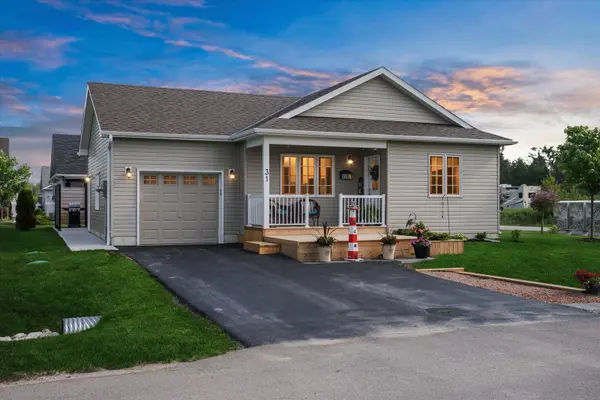 31 Reynolds DR, Ramara, ON L3V 8K1