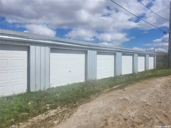 114 7th AVENUE W,  Gravelbourg,  SK S0H 1X0