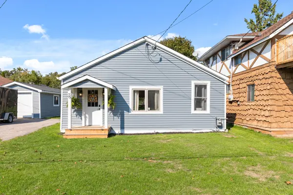 76 Bond ST W, Kawartha Lakes, ON K0M 1N0