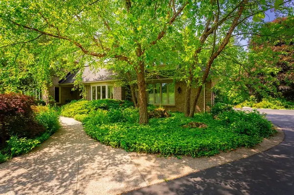 27 Blackberry PL, Hamilton, ON L0R 1H2