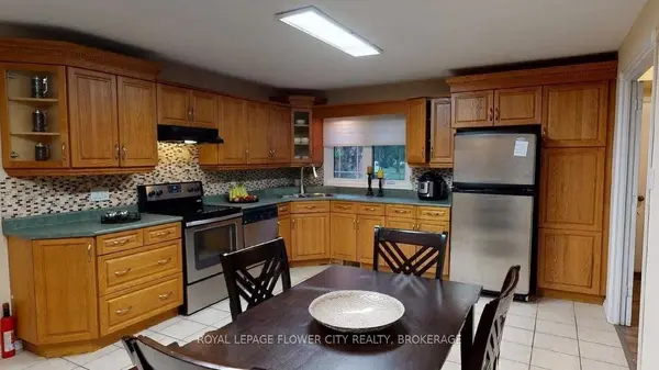 443 Castle Grove CT, London North, ON N6G 1L2