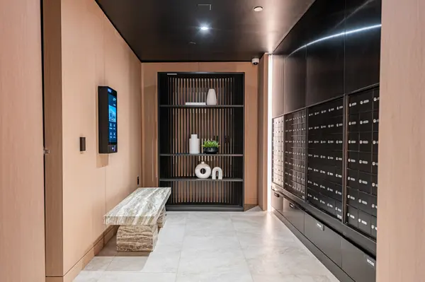 10 James ST #217, Ottawa Centre, ON K2P 1T2