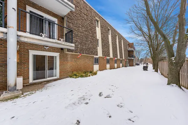 234 Willow RD #102, Guelph, ON N1H 7C6