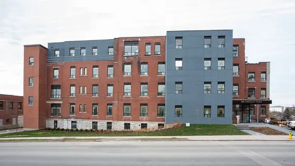 365 Armour RD #304, Peterborough, ON K9H 0K4