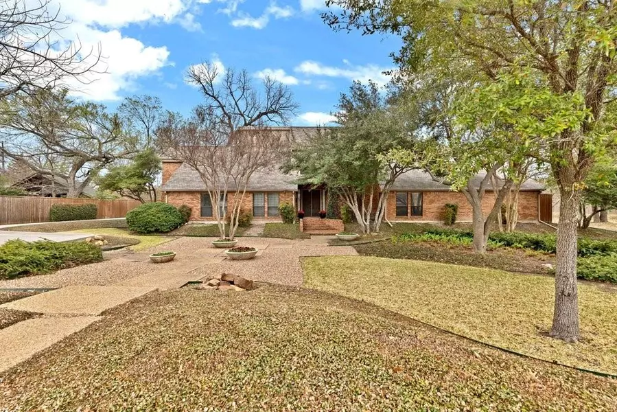 11622 Valleydale Drive, Dallas, TX 75230