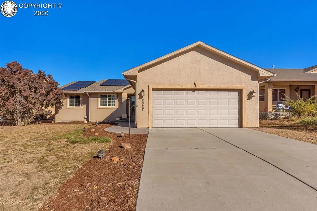 2327 Crestwood LN, Pueblo, CO 81008