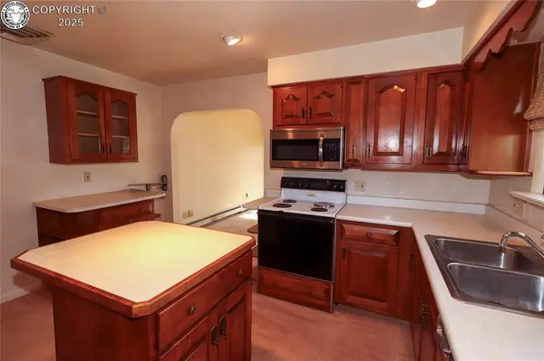 105 Rose LN, Canon City, CO 81212