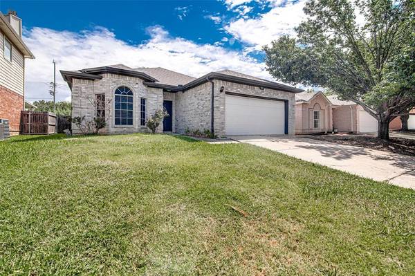 505 Blueberry Hill Lane,  Mansfield,  TX 76063