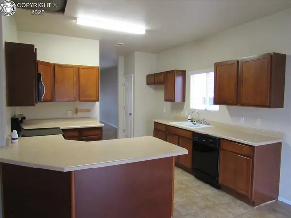 2223 Inspiration LN, Pueblo, CO 81008