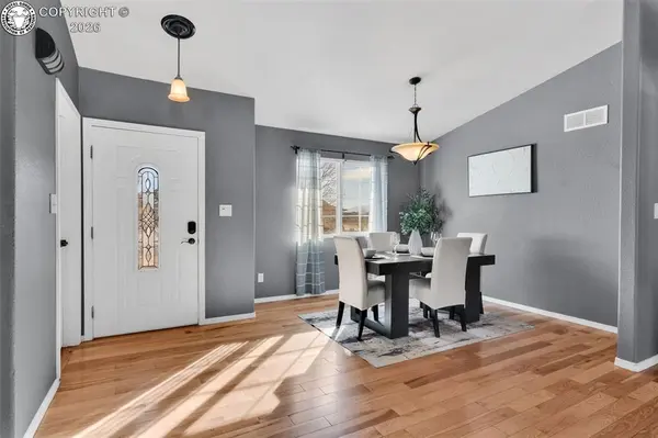 2327 Crestwood LN, Pueblo, CO 81008