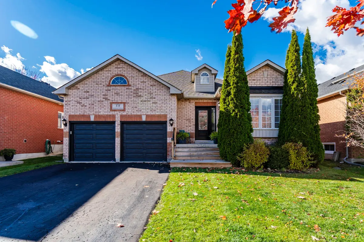 59 Edwards DR, Barrie, ON L4N 9K8