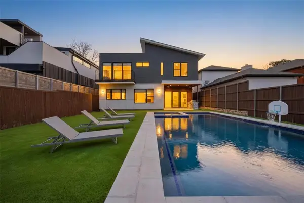 Dallas, TX 75206,5326 Manett Street