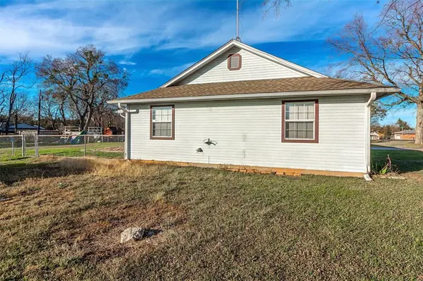 189 Lee Boulevard, Pottsboro, TX 75076