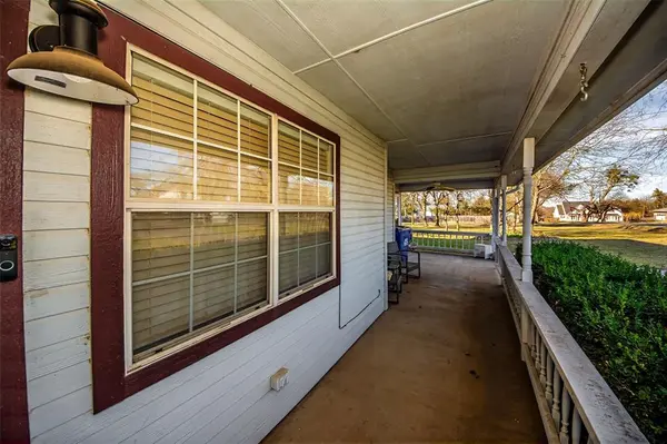 189 Lee Boulevard, Pottsboro, TX 75076