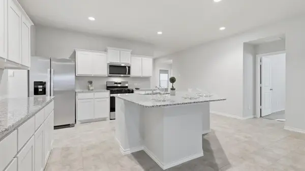 1721 LEEVON Lane, Fort Worth, TX 76140