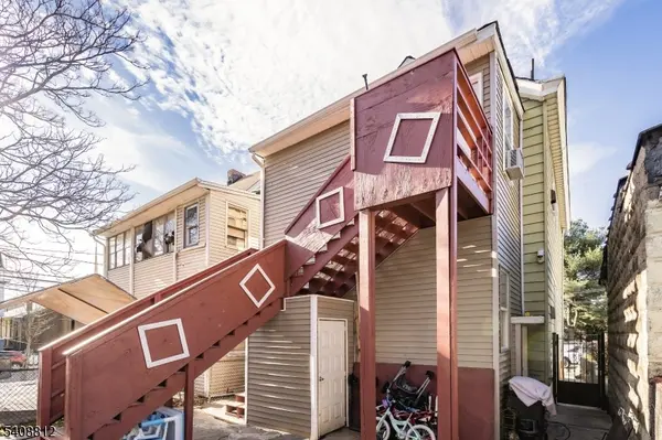 11 Mercer St, Paterson City, NJ 07524