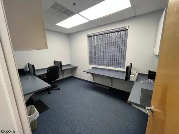 508 Hamburg Tpke, Wayne Twp., NJ 07470