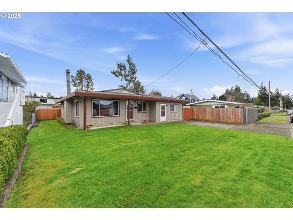 955 STATE ST, North Bend, OR 97459