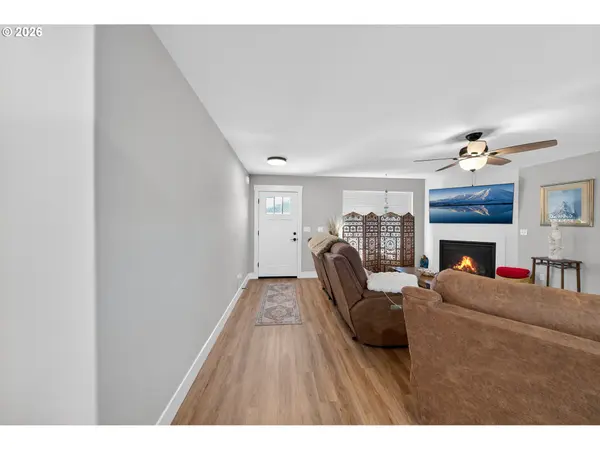 669 NW T ST, Winston, OR 97496