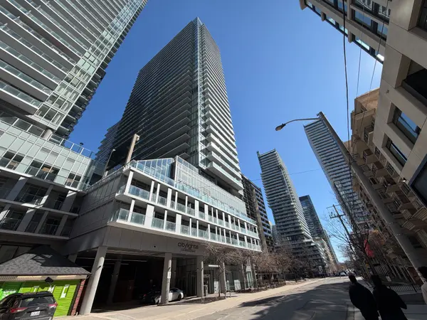 195 Redpath AVE #610, Toronto C10, ON M4P 0E4