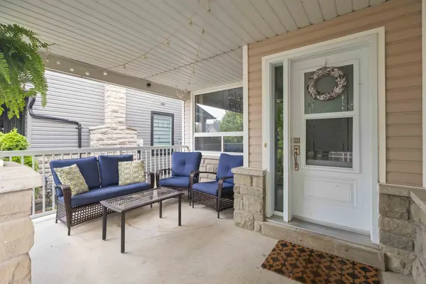 140 Vipond RD, Whitby, ON L1M 1K9