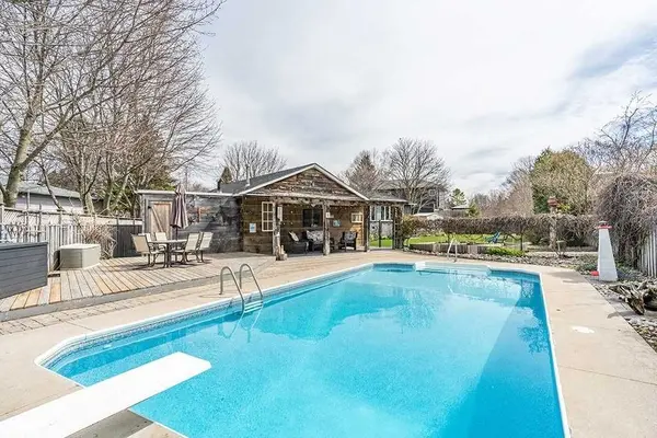 209 Newholme CIR, Innisfil, ON L9S 1E9