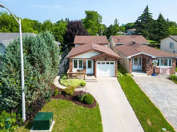 20 LESLIE DR, Collingwood, ON L9Y 4P2